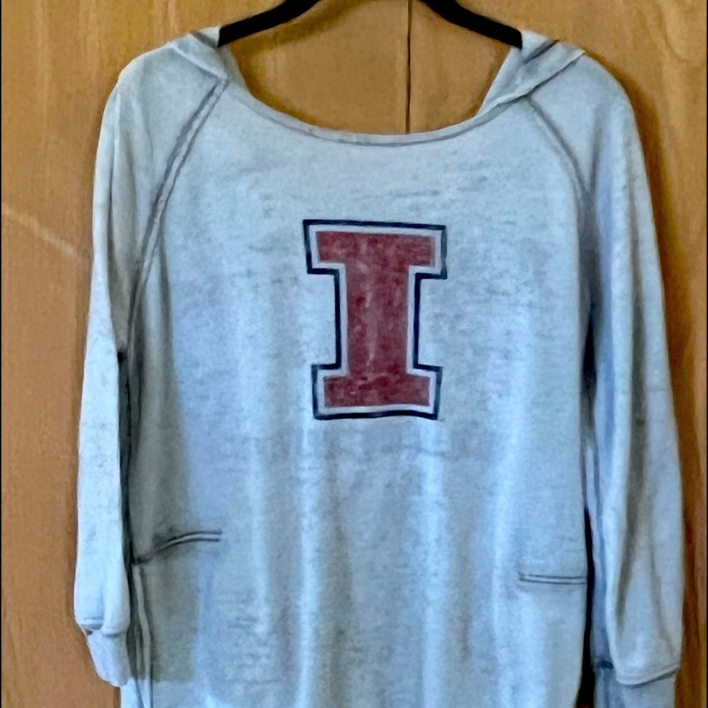 Hooded lightweight top